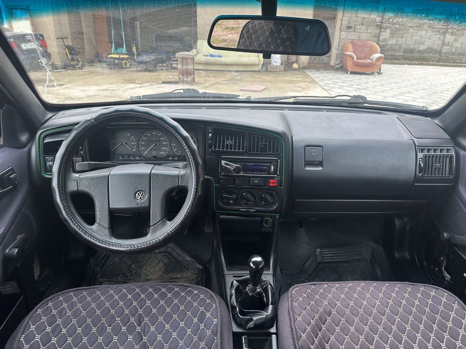 Volkswagen Passat 1,8 моно