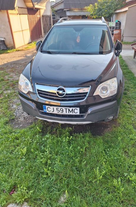 Automobil opel antara