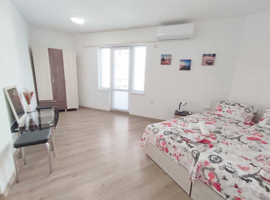 100м. до Морска градина, 3-стаен за нощувки Плаж 3, ж.к. Лазур, Бургас