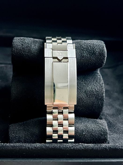 Tudor Black Bay 41 Red - Full Set