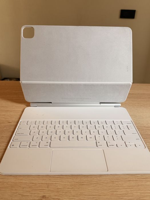 Ipad pro 12.9” (Gen 6)Cellular+ Smart Keyboard Apple- stare impecabila