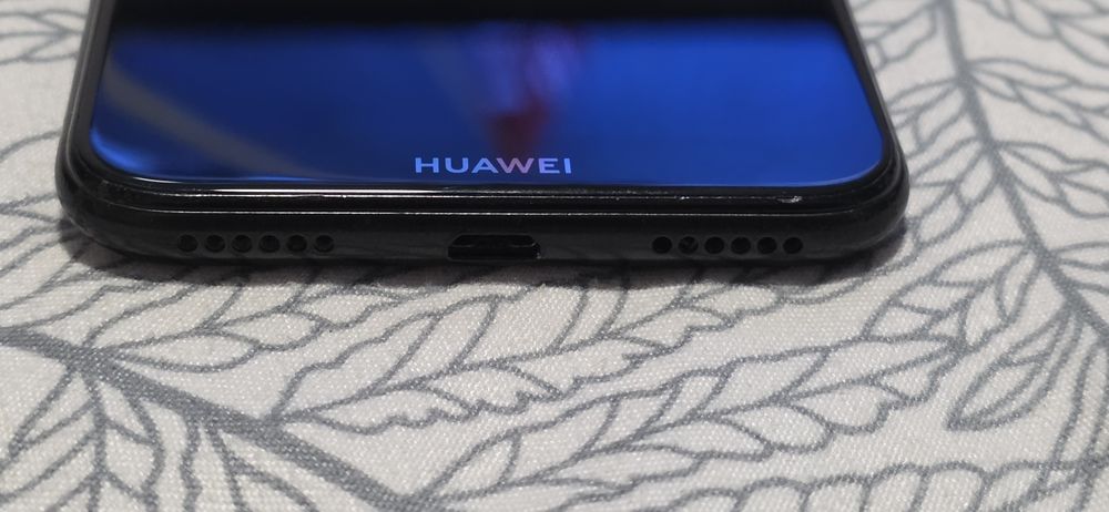 Telefon Huawei Y6 (2019) (model MRD-LX1)