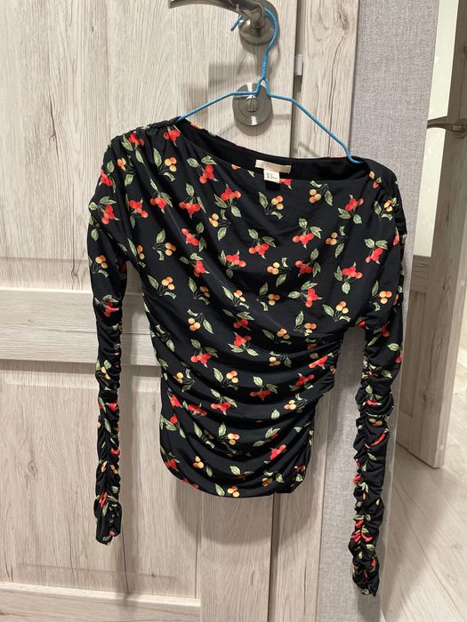 Блузки разные в обьявлениях