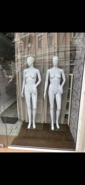 Манекени за дрехи