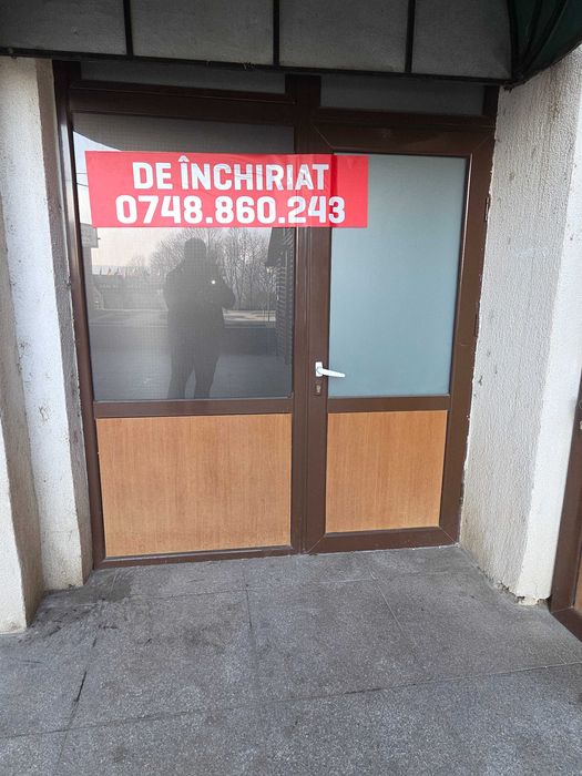 De Inchiriat spatiu comercial