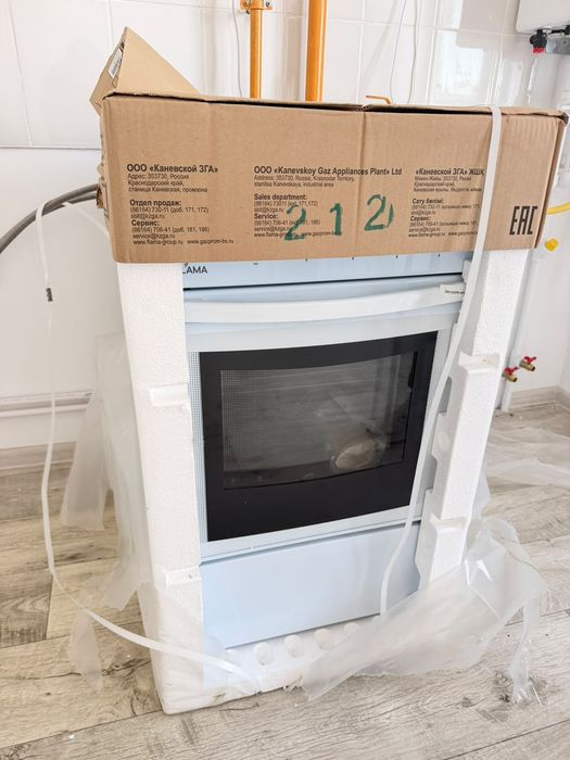 Газовая плита с духовкой сатылады,  новый багасы 50 000