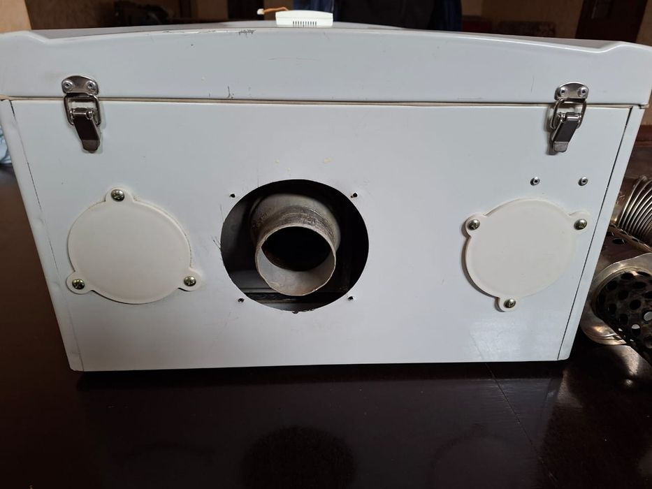 Продается настенный кател 250 кв Navien