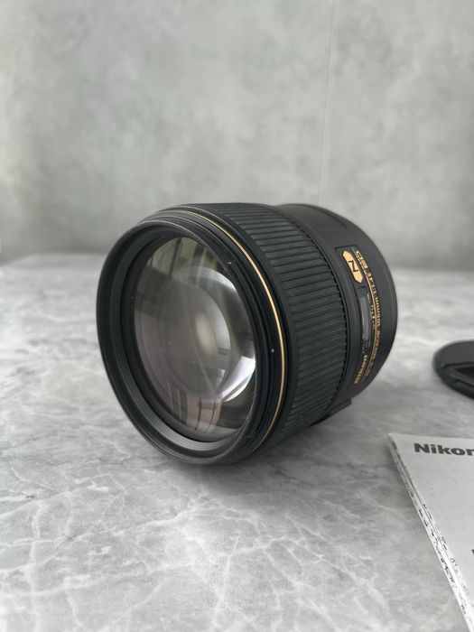 Обектив AF-S Nikkor 105 mm f/1.4 E ED за Nikon