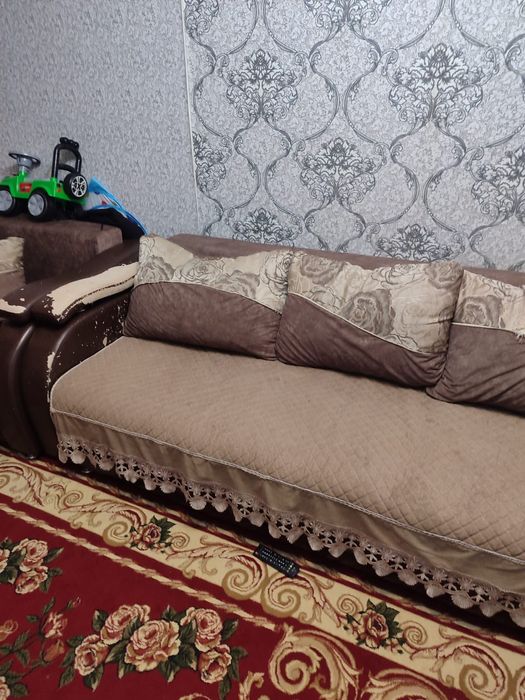 Продам диван с креслом