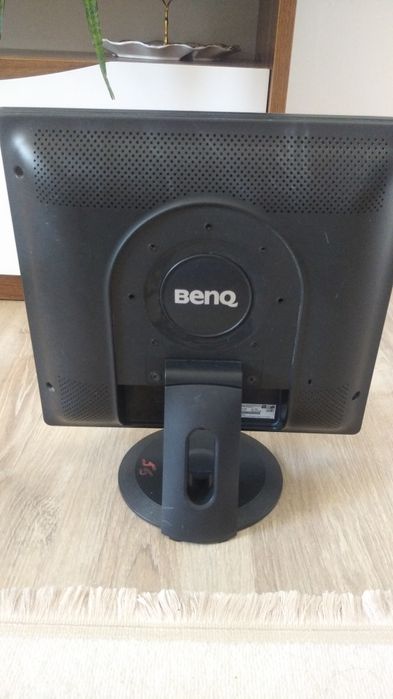 Монитор в хорошем состоянии