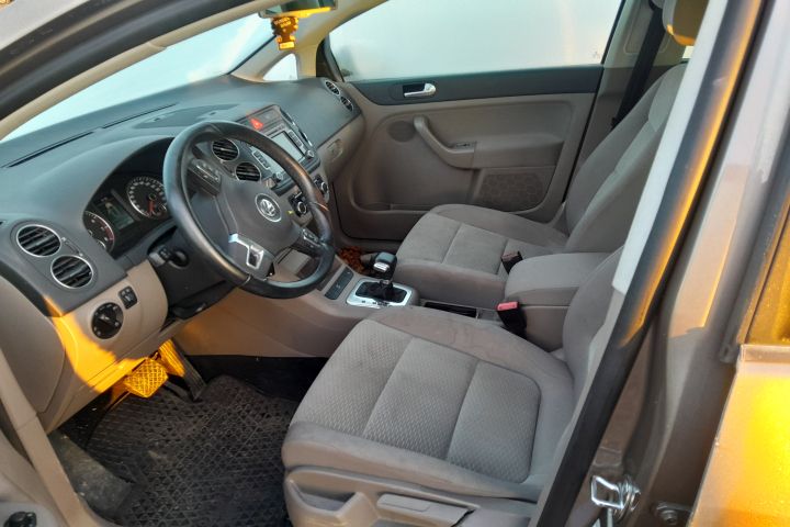 Dezmembrez Volkswagen VW Golf 6