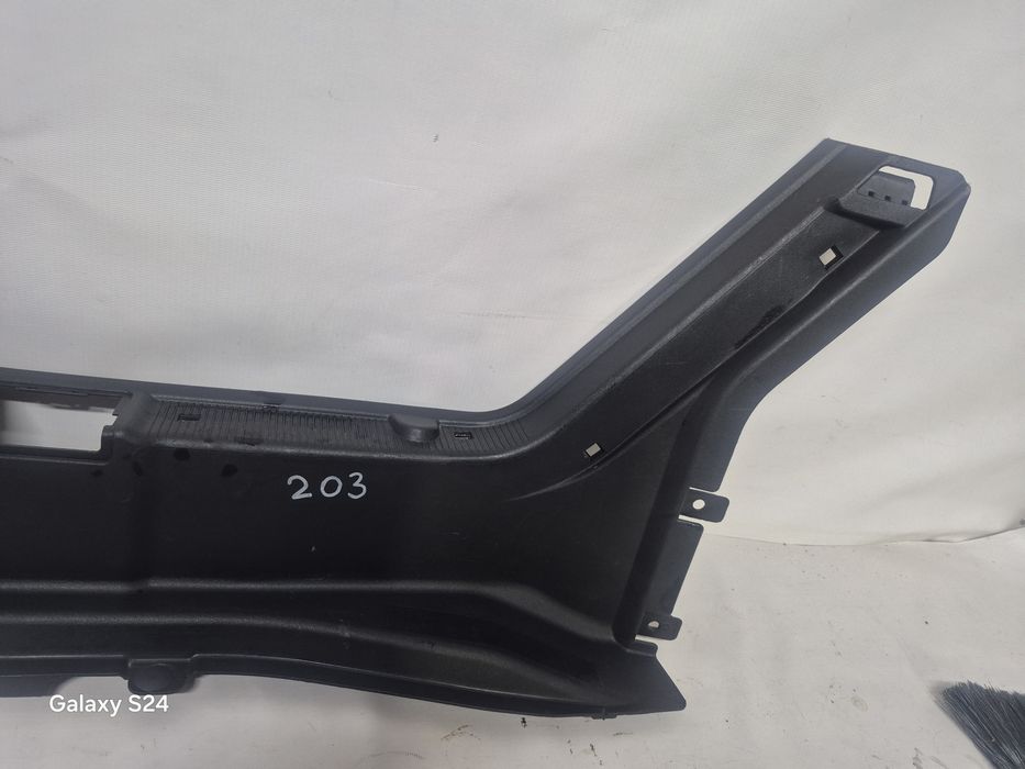 Бабочка багажника Mercedes w203