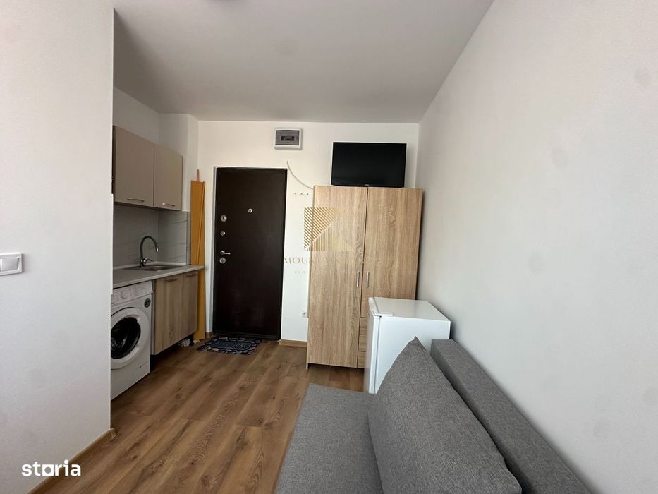 Camera cu baie, renovata complet, etaj 3,. Serii 2, prima inchiriere