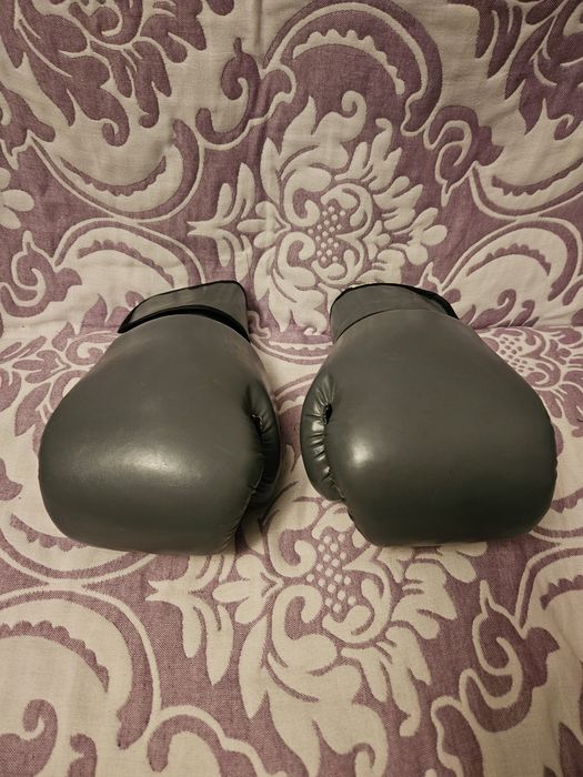 Перчатки для бокса