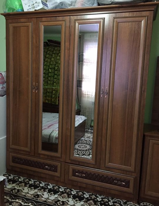 Продается спальняя гарнитура