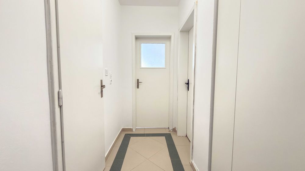 Дава се под наем Двустаен апартамент в София, Гоце Делчев - 65 кв.м за 648.21 € - Снимка #3