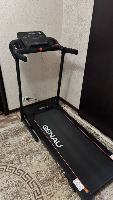 Беговая дорожка Genau Rivox