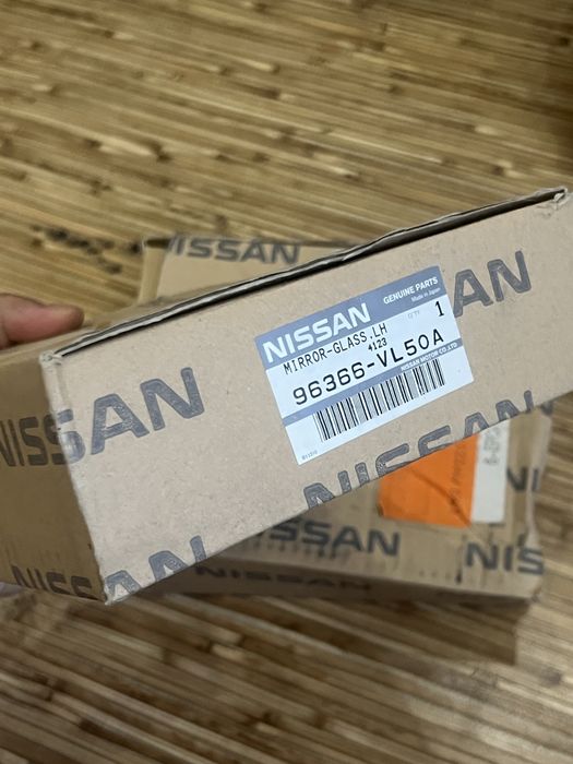Зеркала заднего вида Nissan Pickup 300