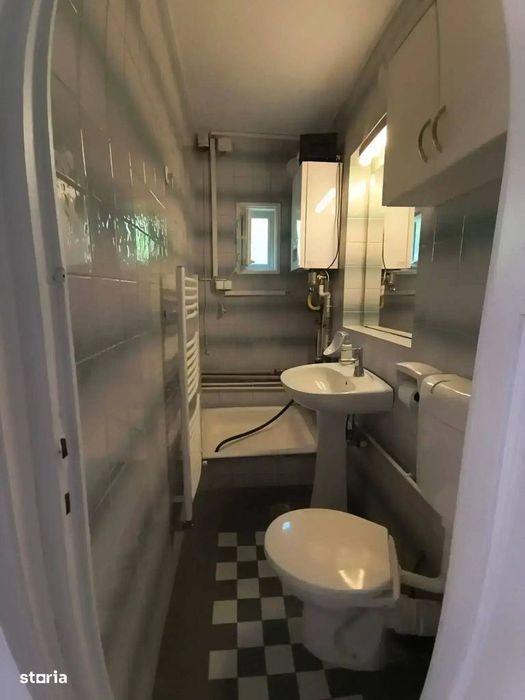 Proprietate rară: apartament 4 camere cu curte de 200 mp