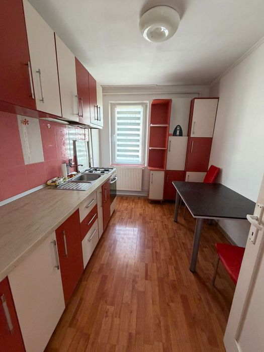 De închiriat apartament cu 2 camere