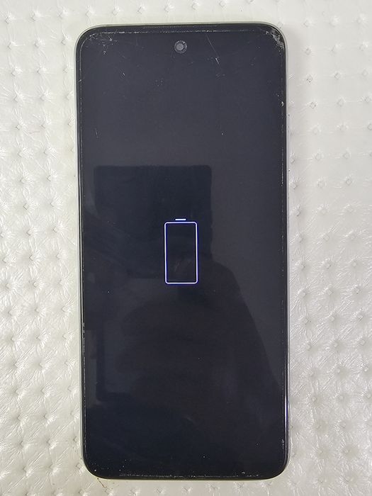 Продам Xiaomi Redmi 10 2022! Не включается!