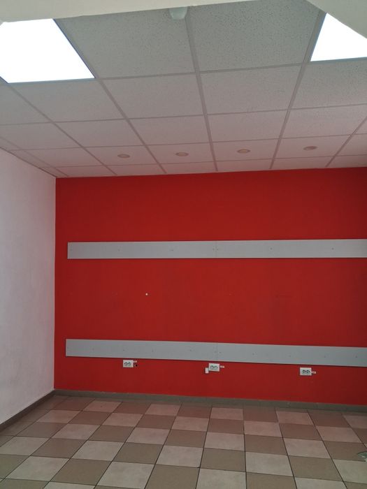 Inchiriez spatiu comercial 53mp central in Fetesti
