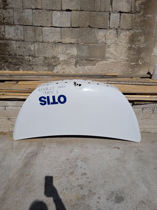 Renault Trafic 3 преден капак 2021