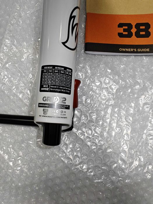 FOX 38 GRIP X2 Factory 170mm, нова вилка Kashima Coat версия 2025/2026