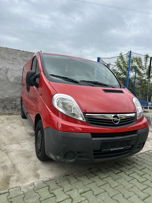 Opel Vivaro ( Renault Trafic)