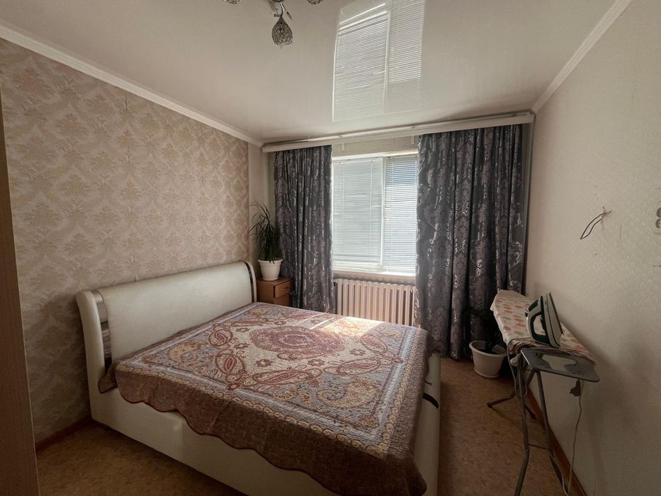 Продам срочно 3ком.кв. 11 мкр