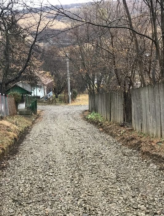Breazu, strada Vinului 700 mp intravilan cu toate utilitatile aproape