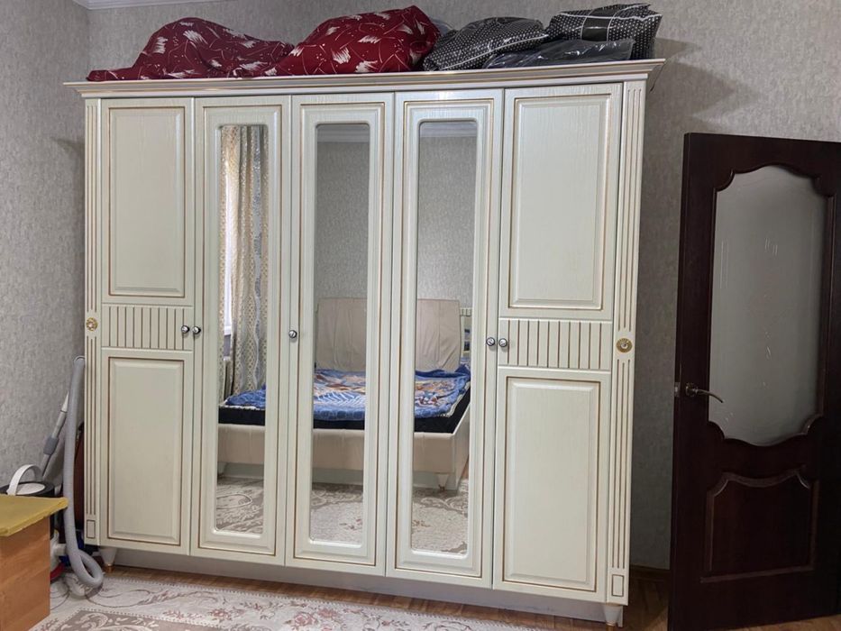 Спальный гарнитур