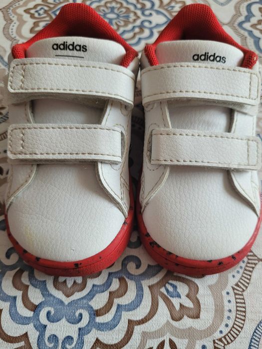 Adidasi marime 20 alb spiderman adidas