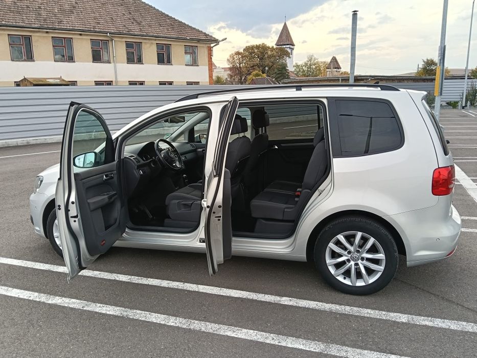 Volkswagen Touran •VW Touran 2013•1,6 TDI