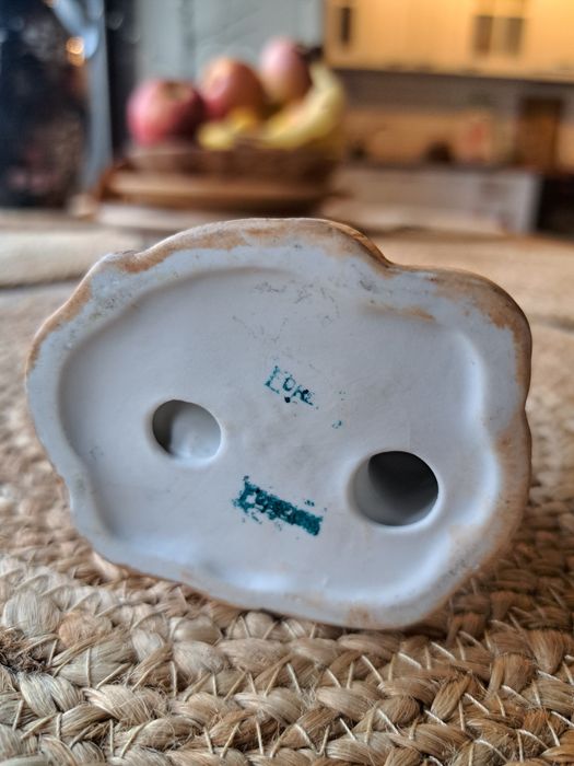 Порцеланова фирура