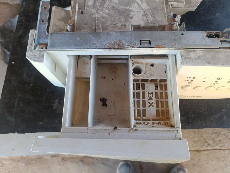 Пералня Electrolux EWF 1005 лицев панел