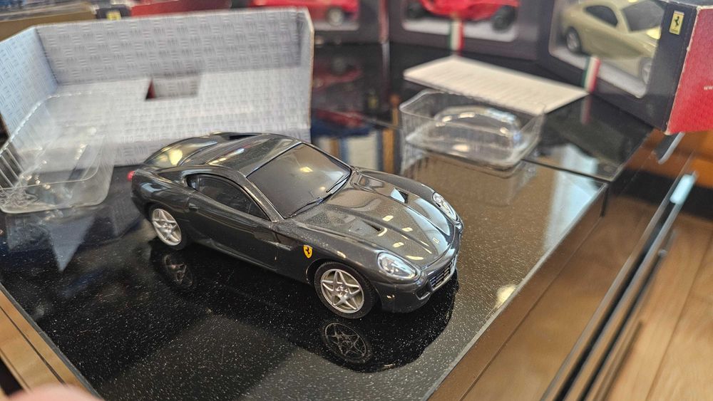 Shell V power колички ferrari завиващи