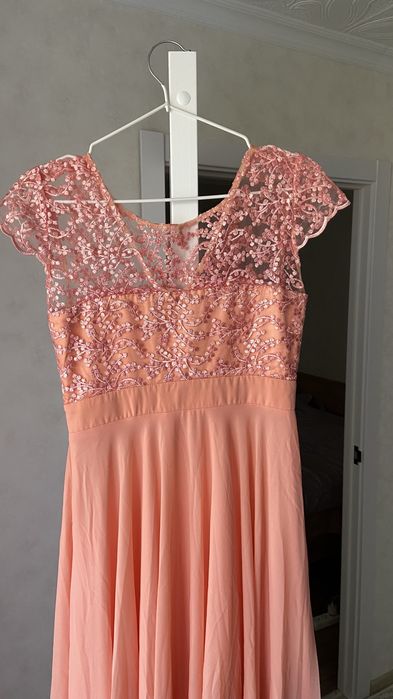 Продам платье для мероприятий и выпускного