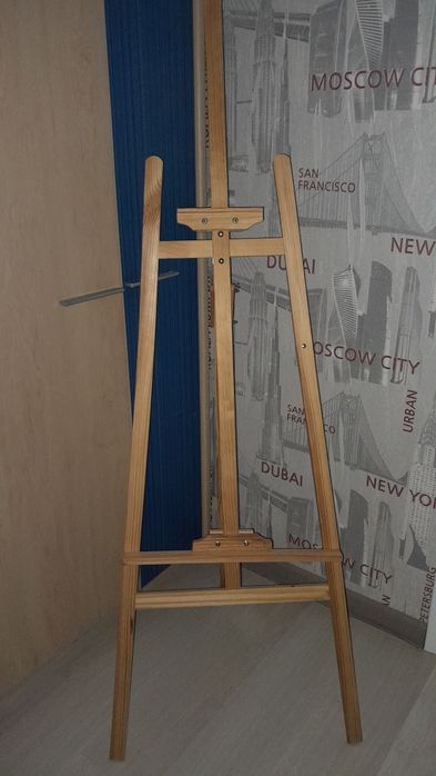 Мольберт напольный ,подставка для рисования