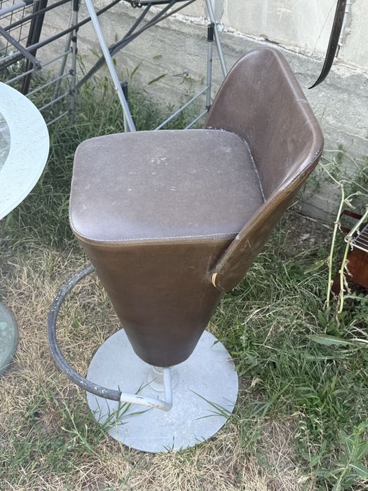 Барные столы продам срочно