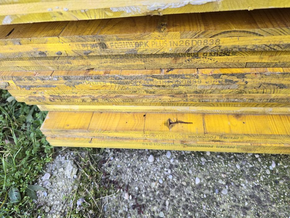 Panouri doka de 3m si montanți.