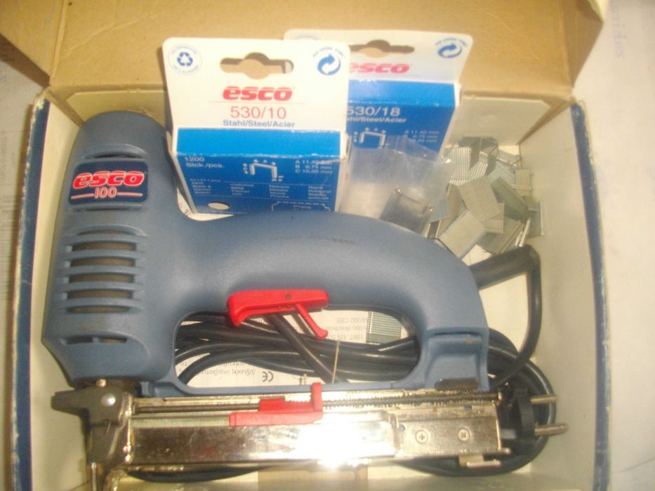 Нов електрически такер комбиниран оригинал ESCO BLACK DECKER TOP CRAFT