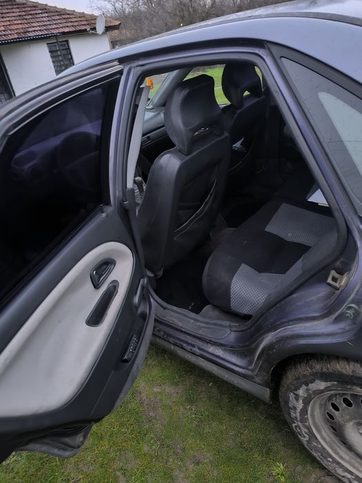 Волво с40 1.8-115к.