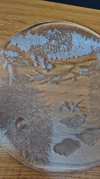 Голямо кръгло плато от кристално стъкло