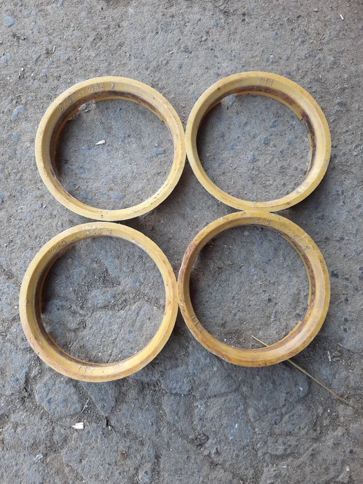Продавам втулки за джанти