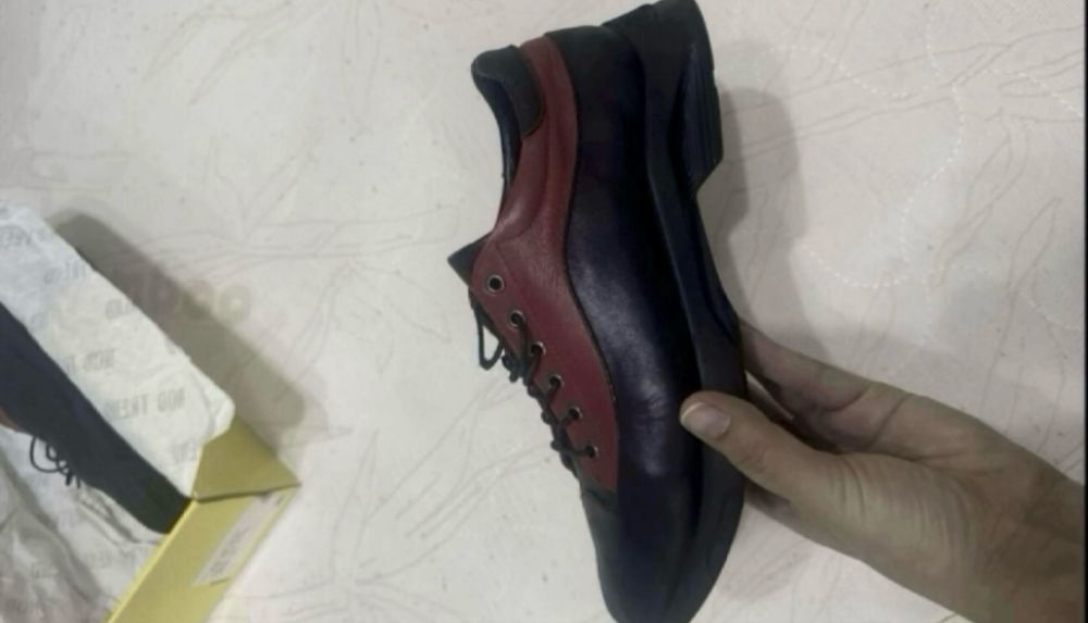 Кроссовки женские кожаные