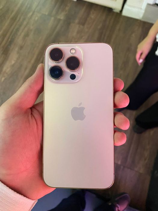 iPhone 13 pro Gold