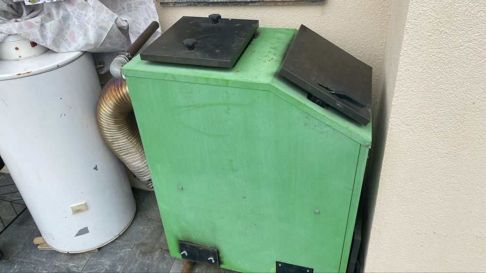 Продавам полски стоманен котел на дърва и пелети