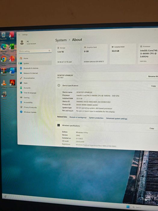 Геймърски компютър i5 8600k Z370 Tomahawk GTX 1070 Ti 8GB, 32 RAM DDR4, 768 SSD + HDD Windows 11 64 bit Pro