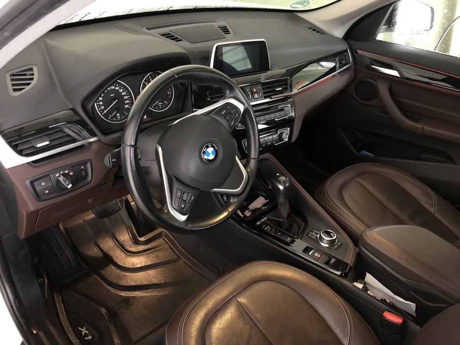 X1 xDrive 20 i xLine carlig LED Navi HiFi WLAN
